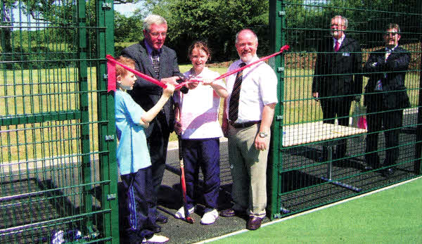 Stanton Sloan, Chief Executive SEELB and Mr Ian Thomson, Principal of Ballinderry PS, at the opening of the new sports park.